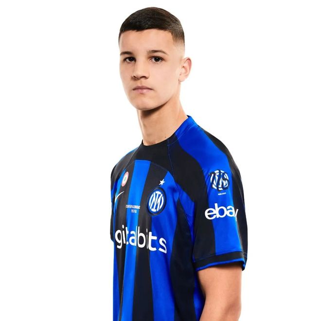 边路突击的 边路突击的